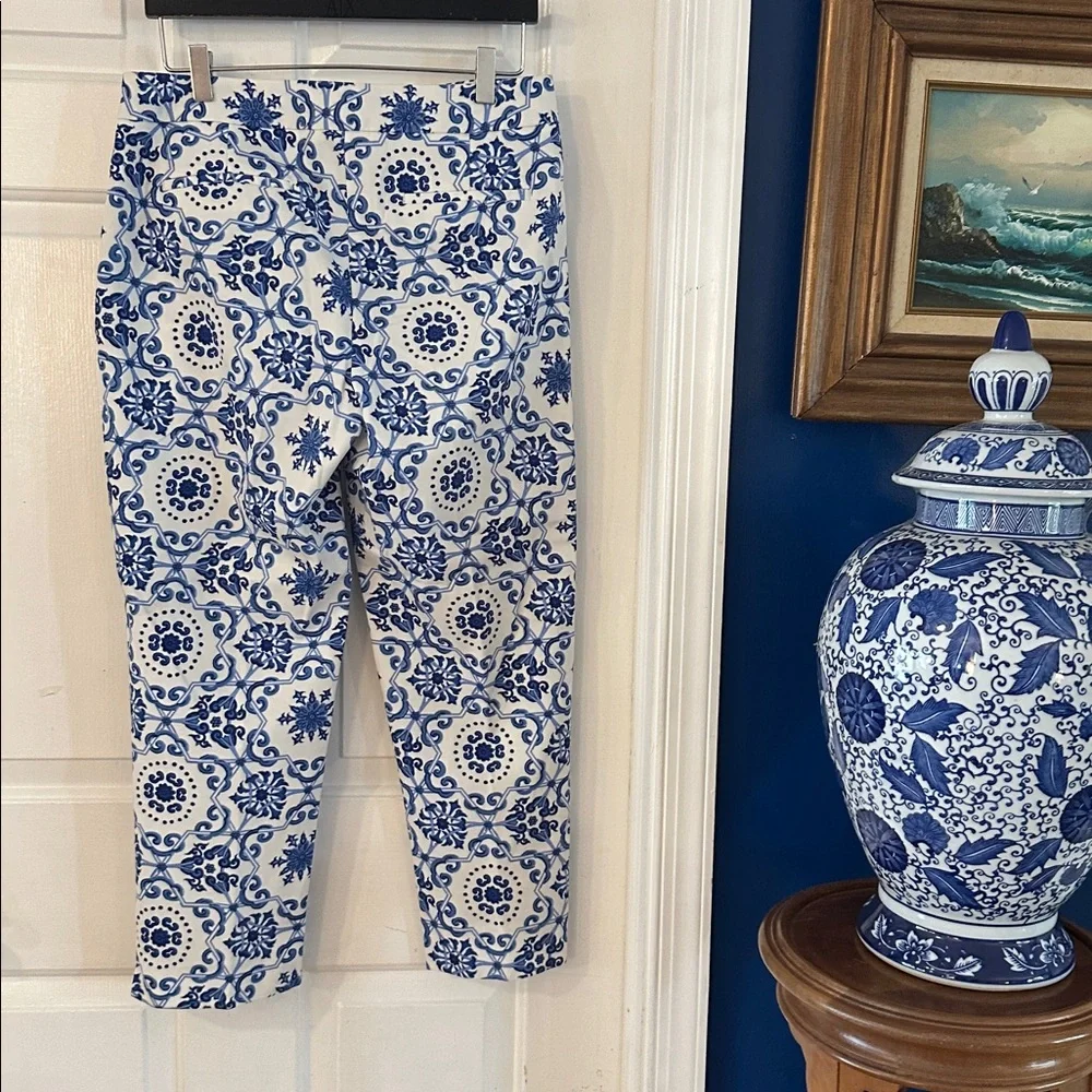 NWOT Women’s Talbots Heritage Blue & White Cropped Pants Size 8